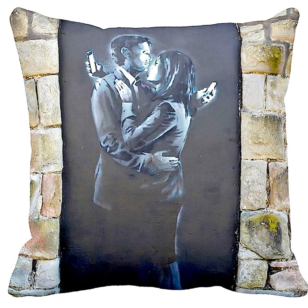 Mobile Phone Lovers | Banksy Art | iLeesh